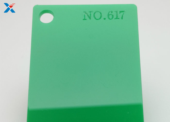 Le vert a expulsé coupe adaptée aux besoins du client par conseil acrylique colorée de feuille